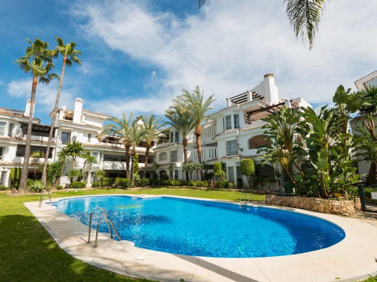 Vacation Marbella I Los Naranjos, Exquisite Penthouse Suite With Rooftop Terrace Exteriör bild