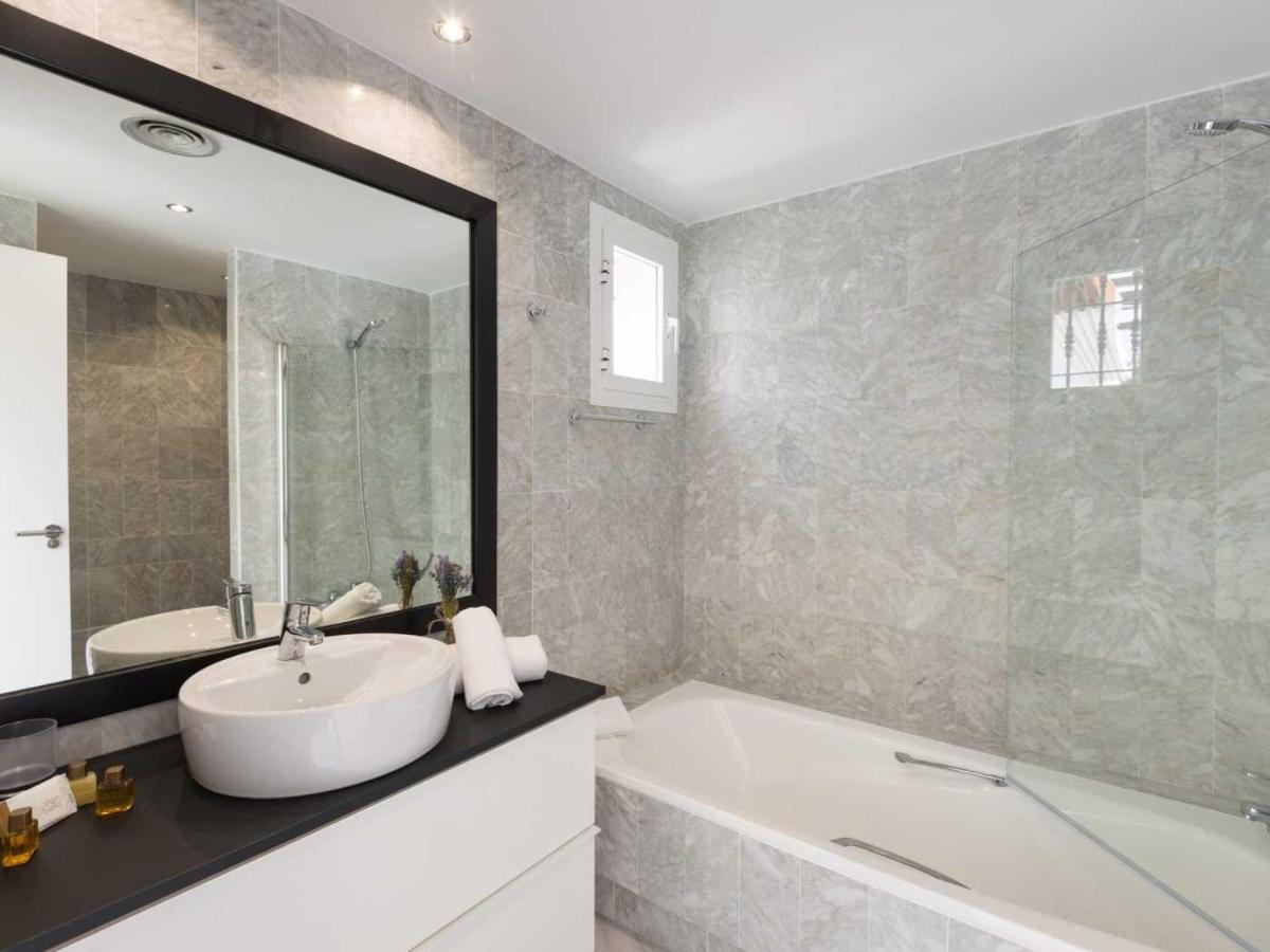 Vacation Marbella I Los Naranjos, Exquisite Penthouse Suite With Rooftop Terrace Exteriör bild